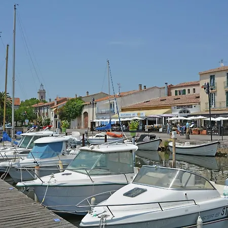 In With Marina View, Cleaning Included Aigues-Mortes